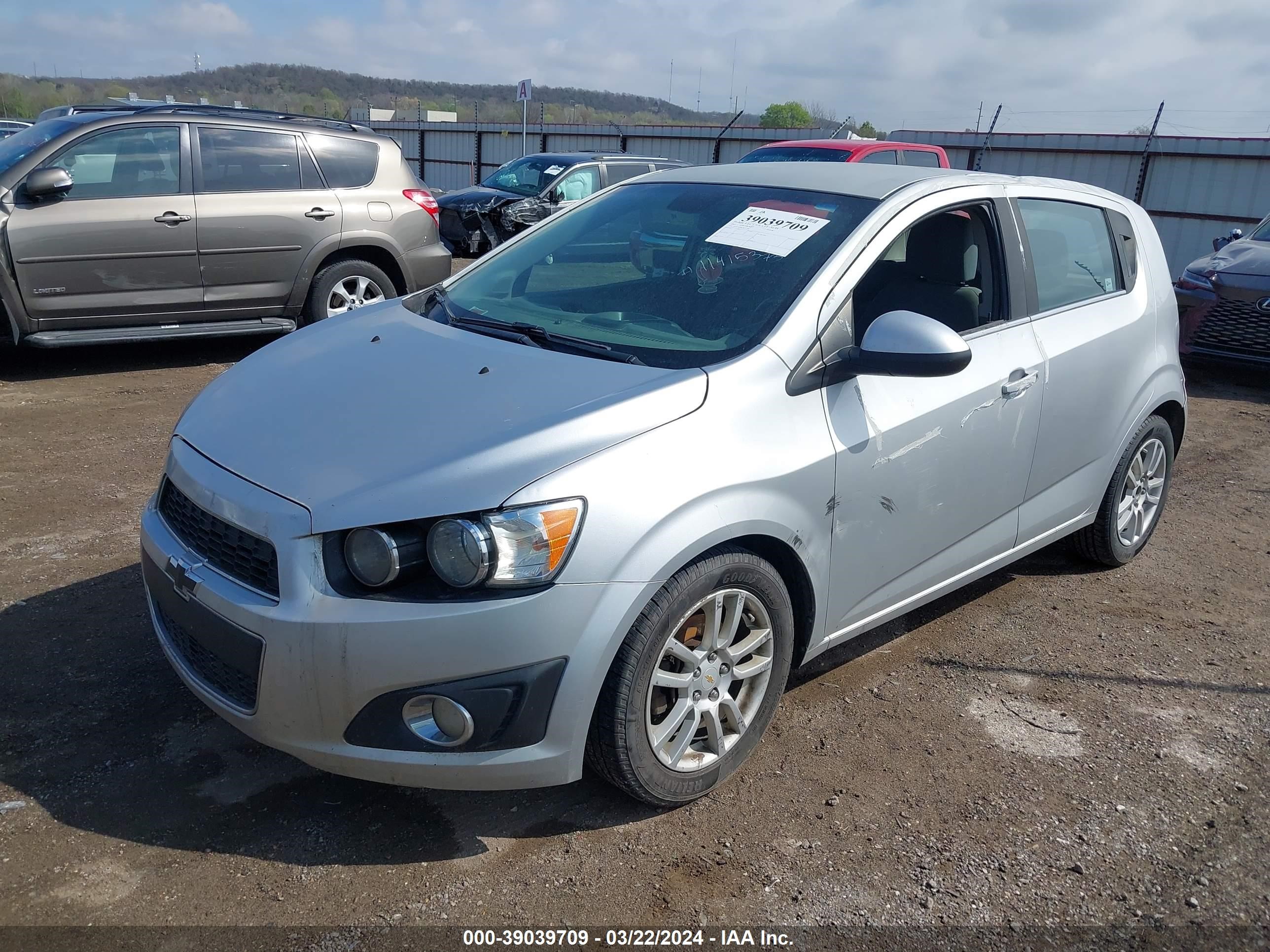 Photo 1 VIN: 1G1JC6SH0C4127290 - CHEVROLET SONIC 