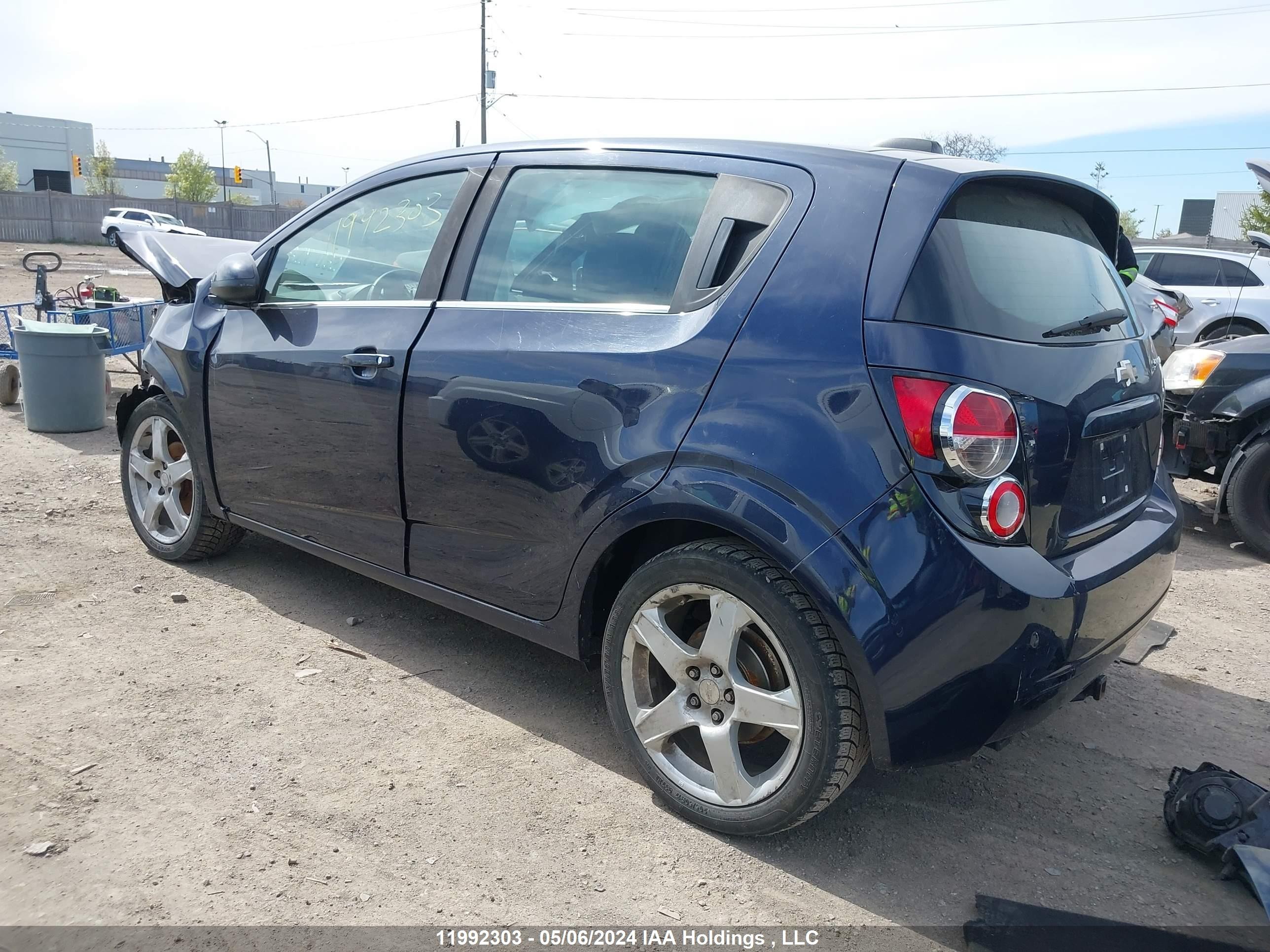 Photo 2 VIN: 1G1JC6SH0F4143543 - CHEVROLET SONIC 