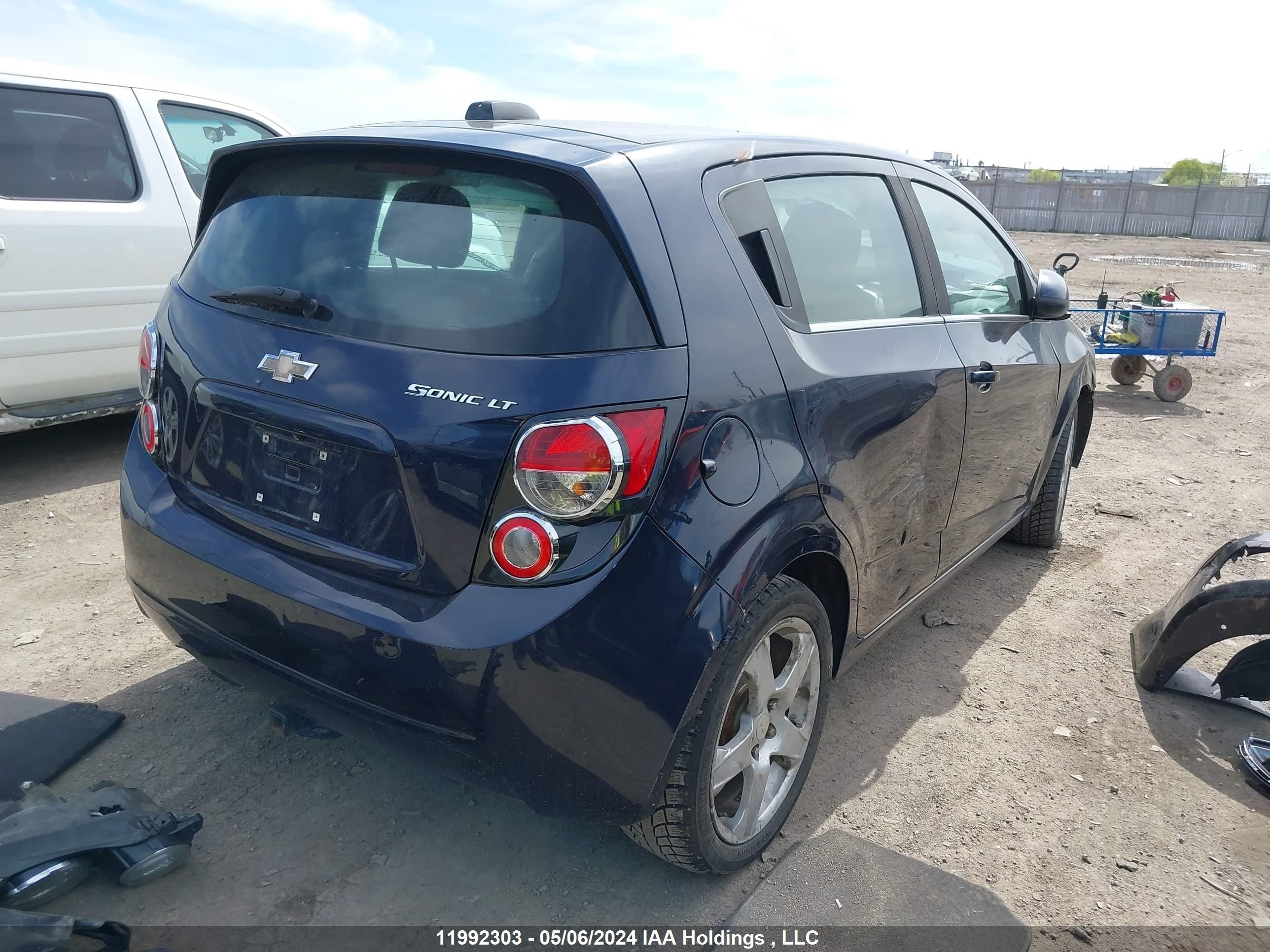 Photo 3 VIN: 1G1JC6SH0F4143543 - CHEVROLET SONIC 