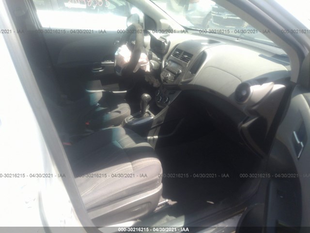 Photo 4 VIN: 1G1JC6SH0F4145096 - CHEVROLET SONIC 