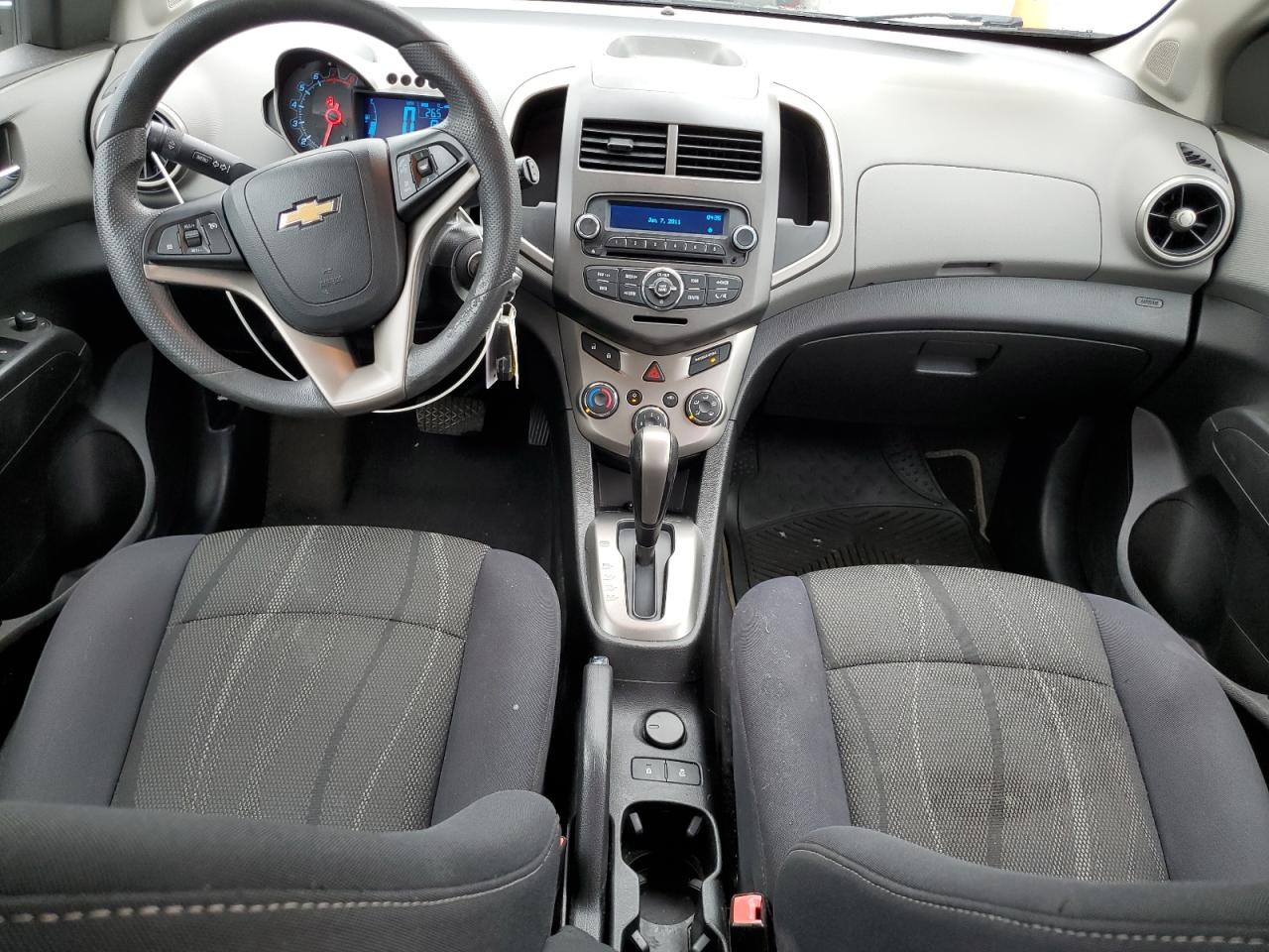 Photo 7 VIN: 1G1JC6SH1C4145426 - CHEVROLET SONIC 