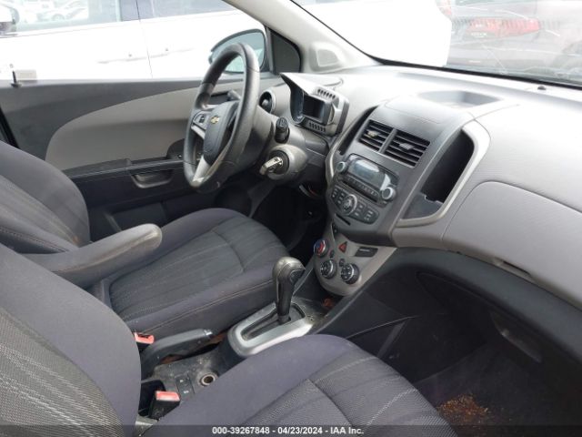 Photo 4 VIN: 1G1JC6SH1D4112668 - CHEVROLET SONIC 