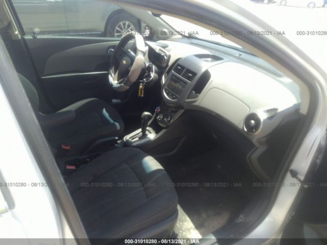 Photo 4 VIN: 1G1JC6SH1D4130331 - CHEVROLET SONIC 