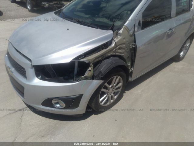 Photo 5 VIN: 1G1JC6SH1D4130331 - CHEVROLET SONIC 