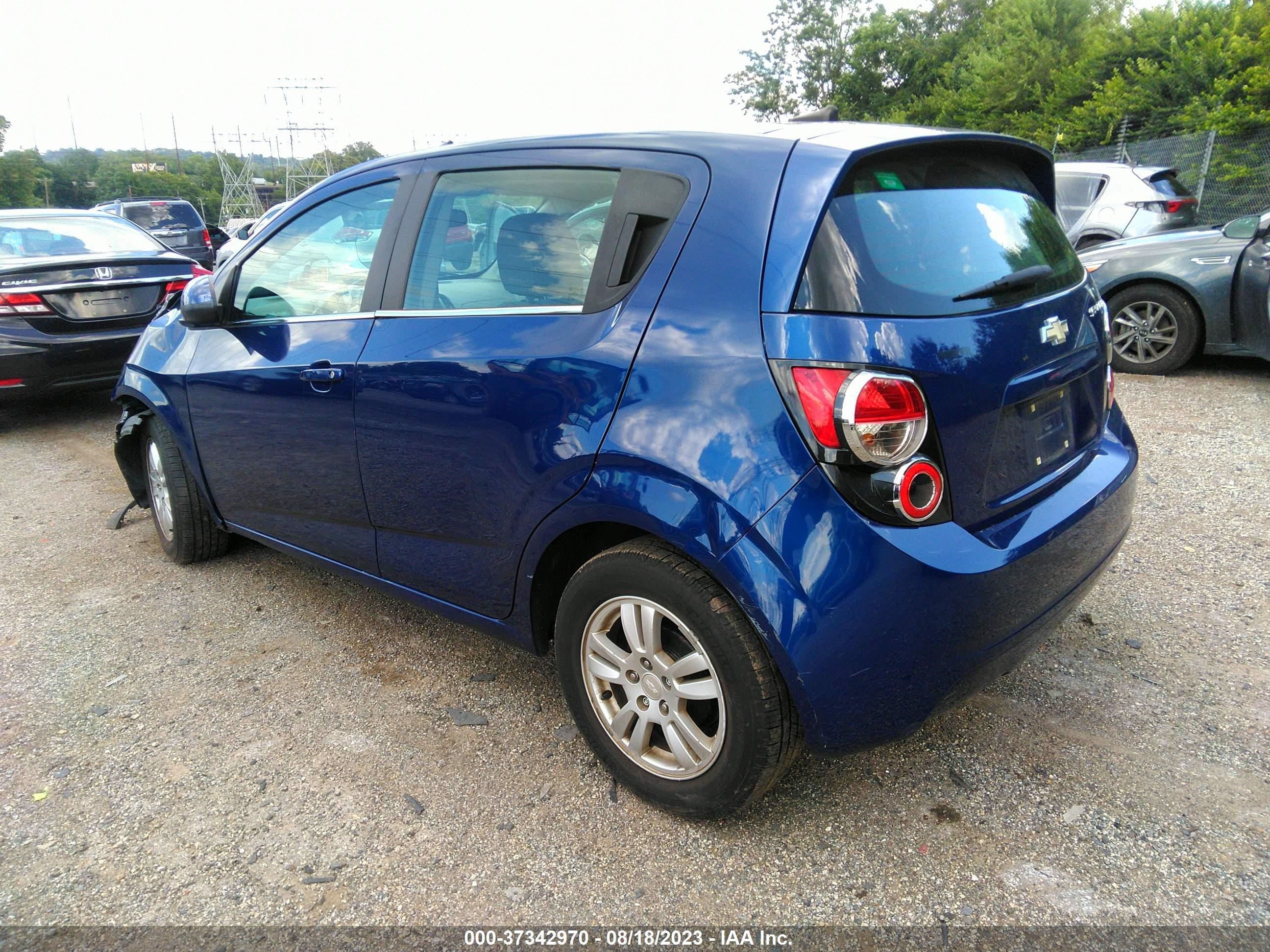 Photo 2 VIN: 1G1JC6SH1D4182686 - CHEVROLET SONIC 