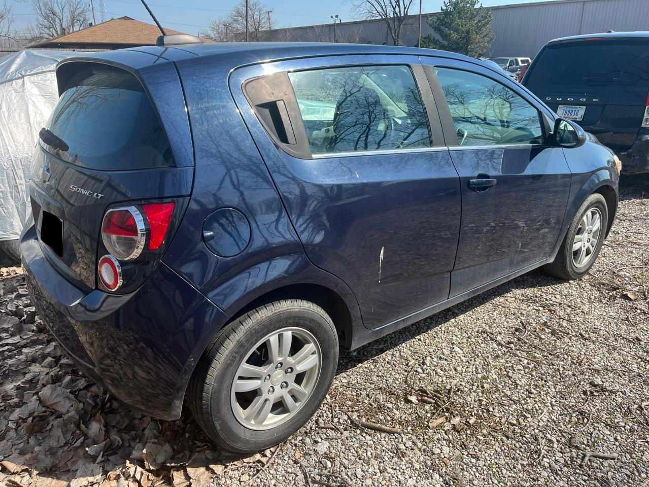 Photo 3 VIN: 1G1JC6SH1F4165387 - CHEVROLET SONIC LT 