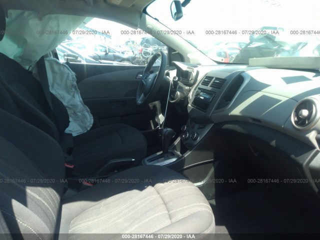 Photo 4 VIN: 1G1JC6SH2E4232111 - CHEVROLET SONIC 