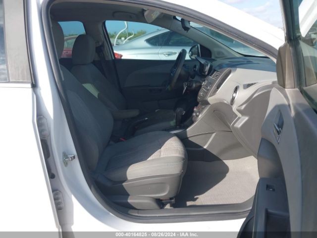 Photo 4 VIN: 1G1JC6SH2F4109376 - CHEVROLET SONIC 