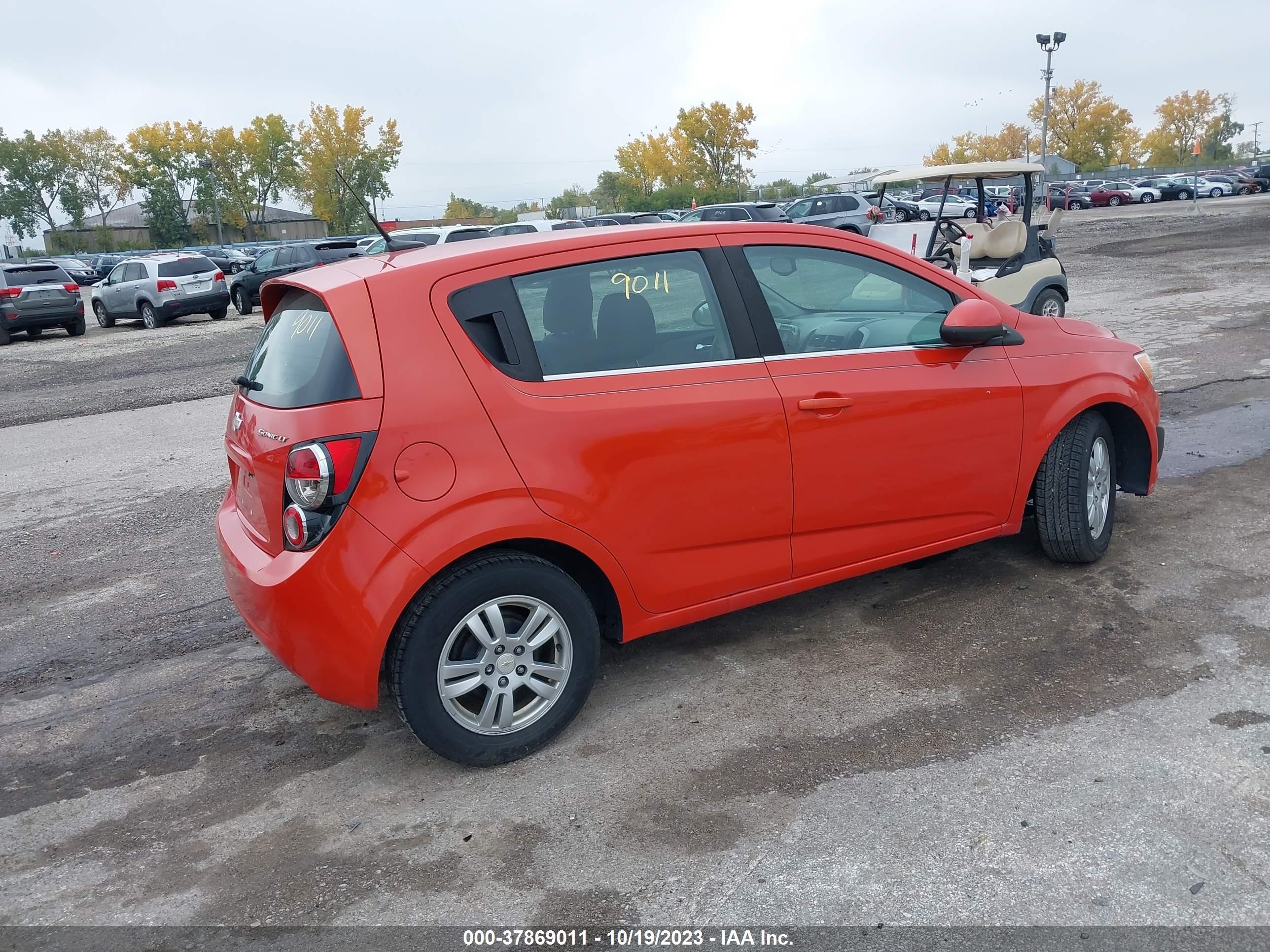 Photo 3 VIN: 1G1JC6SH3C4102187 - CHEVROLET SONIC 