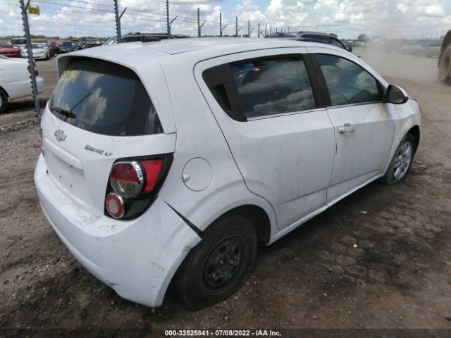 Photo 3 VIN: 1G1JC6SH3E4102774 - CHEVROLET SONIC 