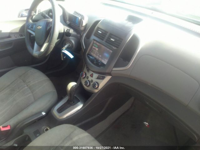 Photo 4 VIN: 1G1JC6SH3E4212451 - CHEVROLET SONIC 