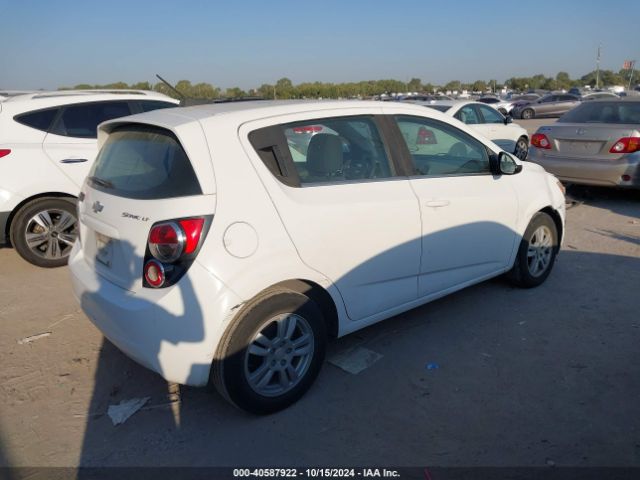 Photo 3 VIN: 1G1JC6SH3F4107684 - CHEVROLET SONIC 