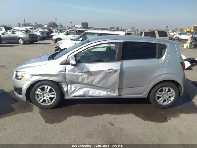 Photo 5 VIN: 1G1JC6SH3F4187343 - CHEVROLET SONIC 