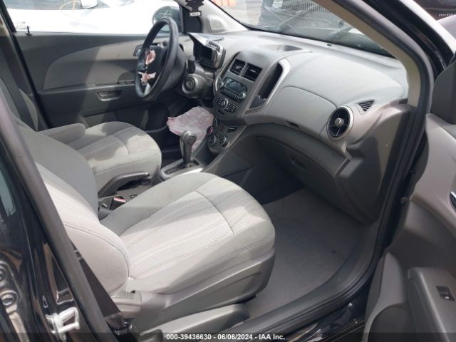 Photo 4 VIN: 1G1JC6SH4C4148529 - CHEVROLET SONIC 