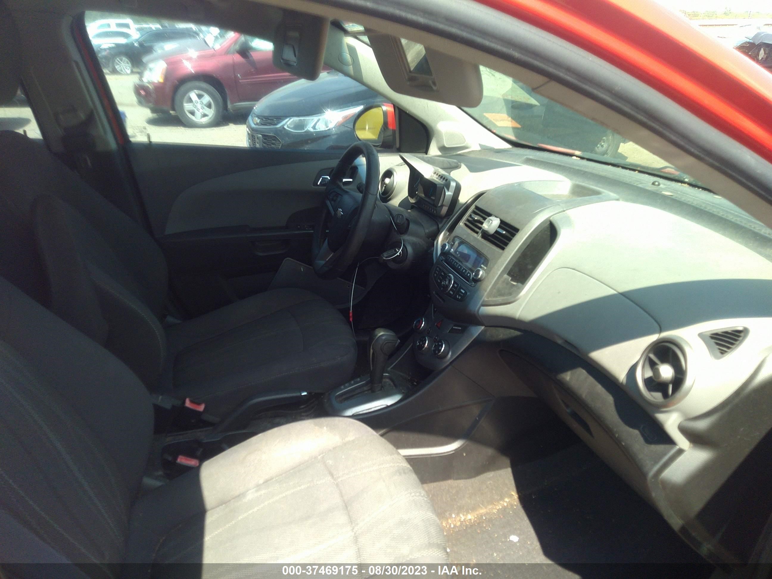 Photo 4 VIN: 1G1JC6SH4C4179151 - CHEVROLET SONIC 