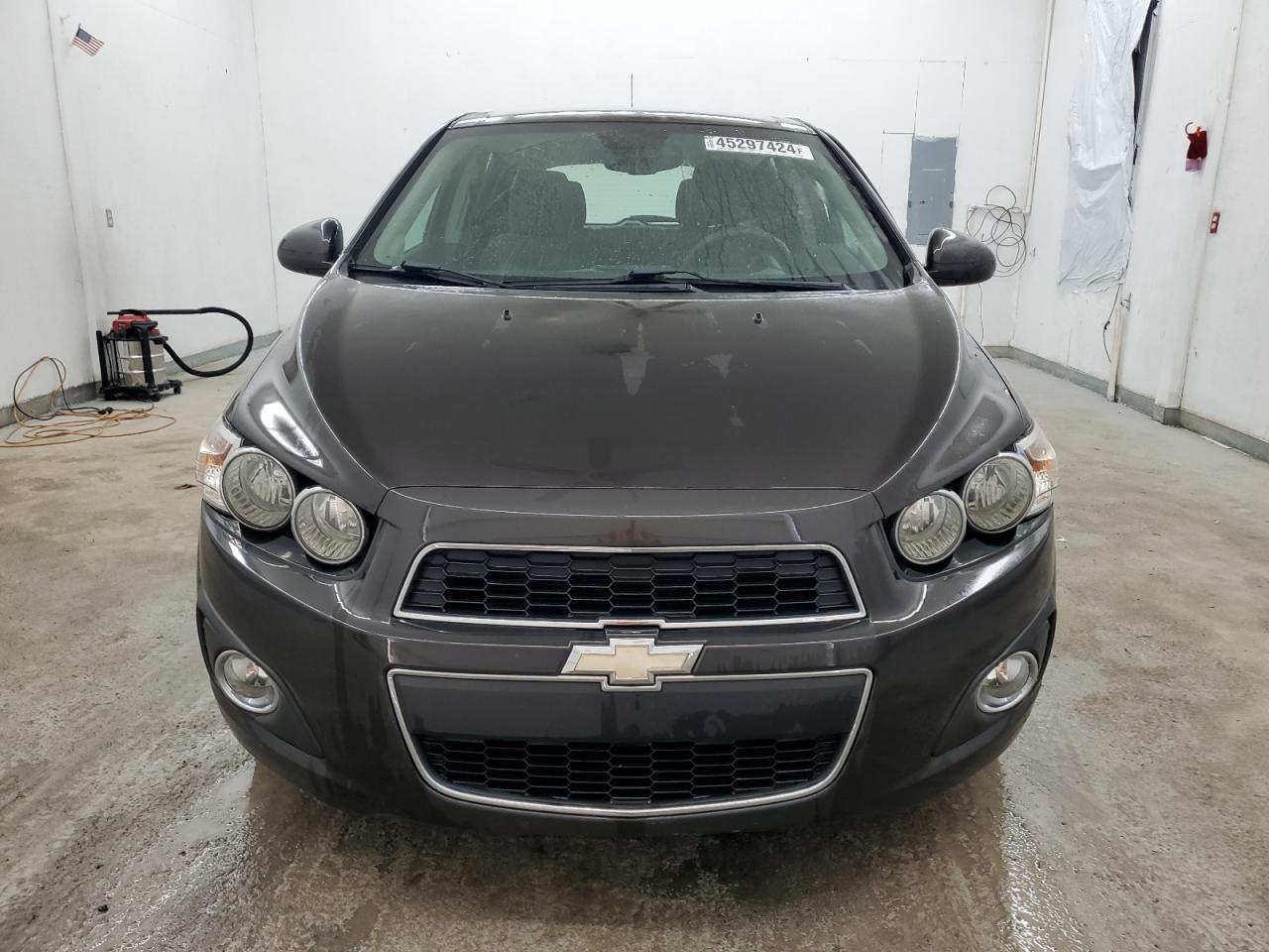 Photo 4 VIN: 1G1JC6SH4D4251239 - CHEVROLET SONIC 