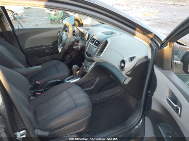 Photo 4 VIN: 1G1JC6SH4F4174214 - CHEVROLET SONIC 