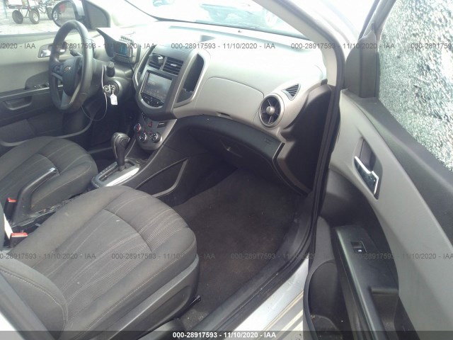 Photo 4 VIN: 1G1JC6SH4G4177566 - CHEVROLET SONIC 