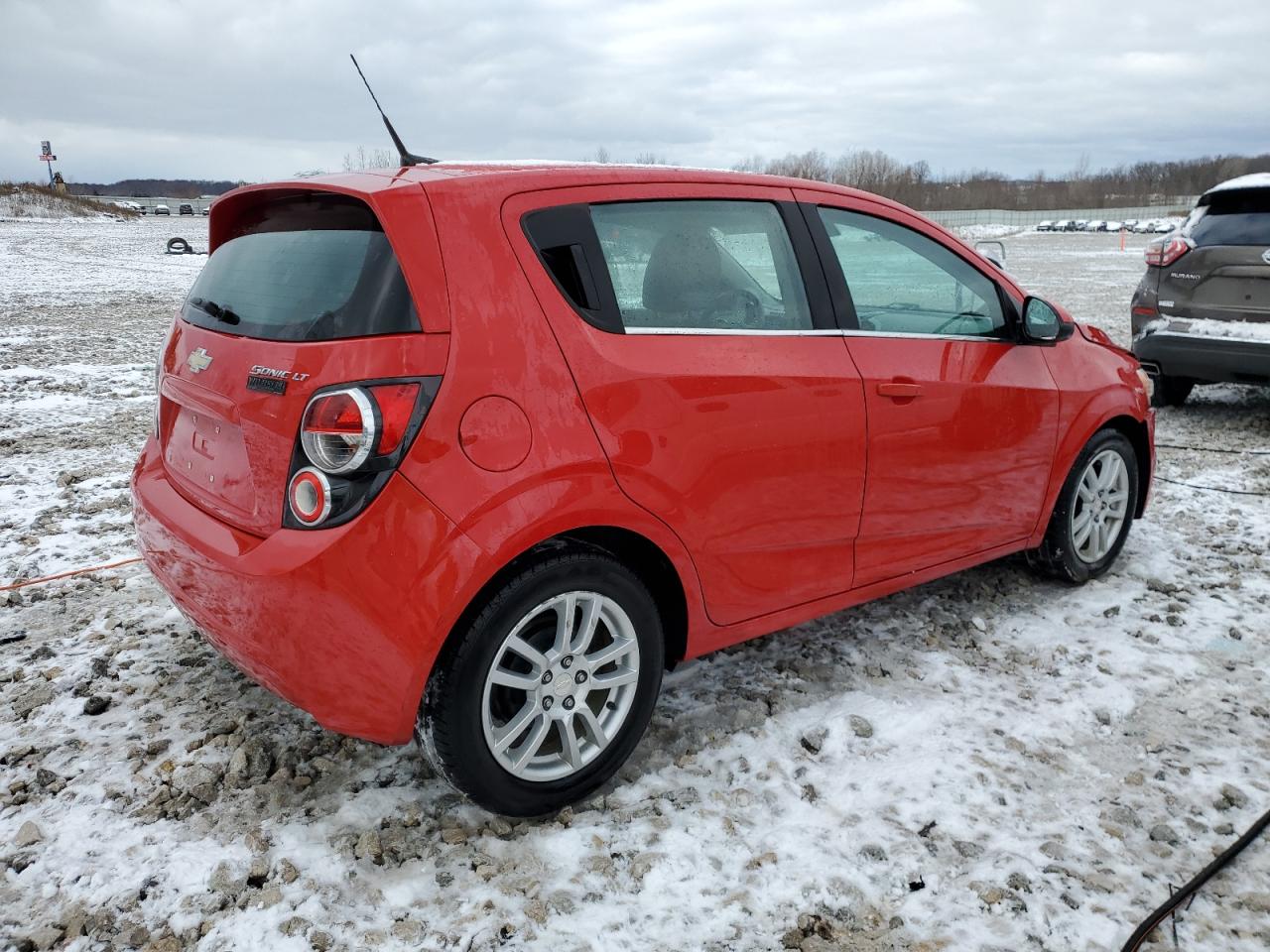 Photo 2 VIN: 1G1JC6SH5C4207569 - CHEVROLET SONIC 