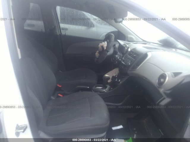 Photo 4 VIN: 1G1JC6SH5E4103800 - CHEVROLET SONIC 