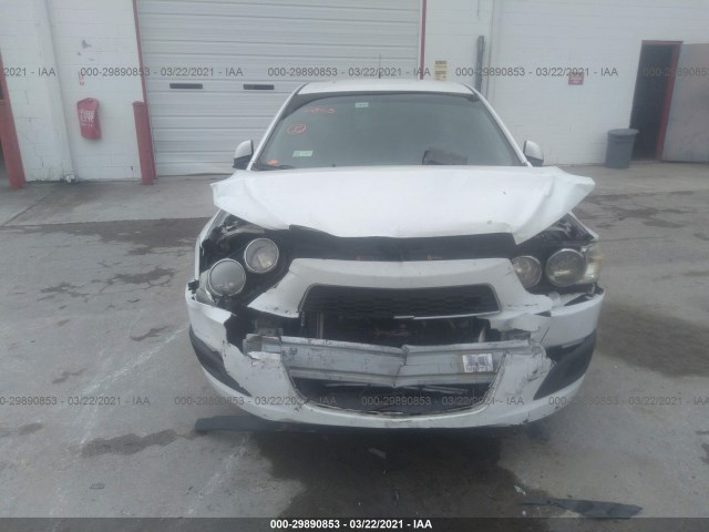 Photo 5 VIN: 1G1JC6SH5E4103800 - CHEVROLET SONIC 