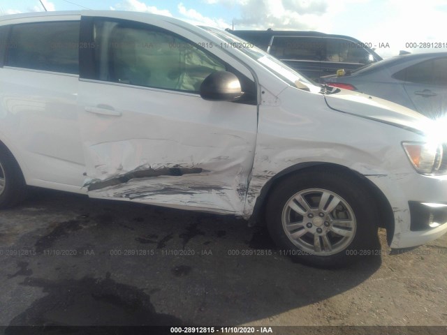 Photo 5 VIN: 1G1JC6SH5F4162248 - CHEVROLET SONIC 