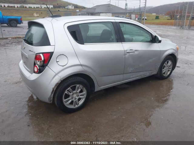 Photo 3 VIN: 1G1JC6SH5F4172746 - CHEVROLET SONIC 