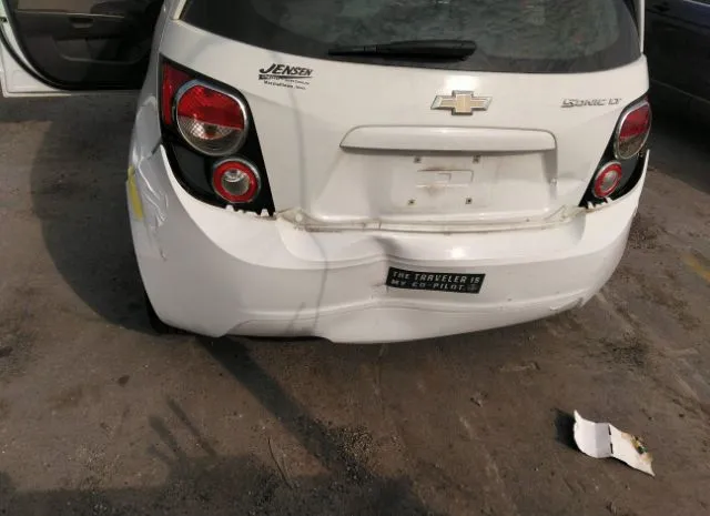 Photo 5 VIN: 1G1JC6SH5F4184251 - CHEVROLET SONIC 