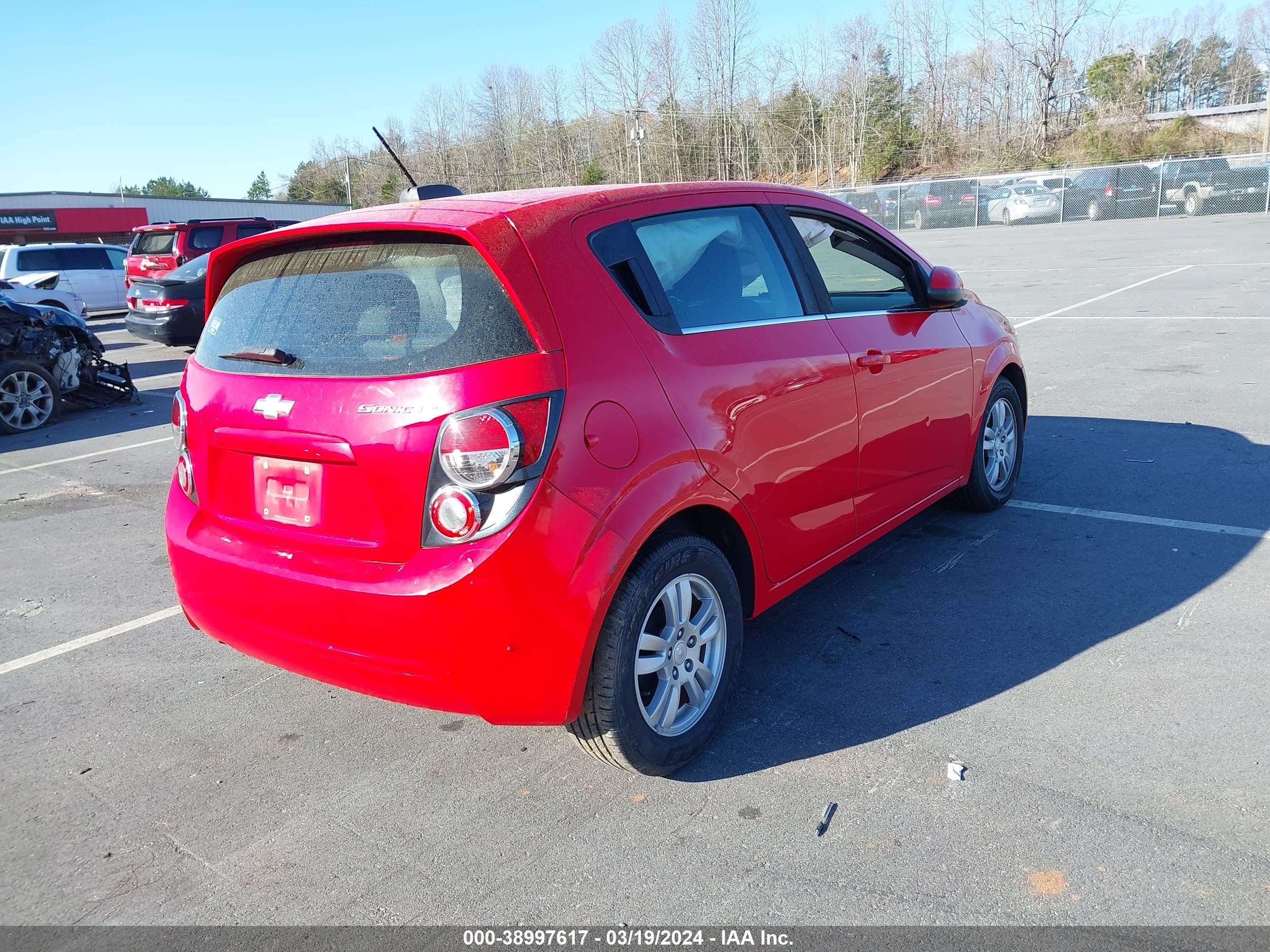 Photo 3 VIN: 1G1JC6SH5G4134287 - CHEVROLET SONIC 