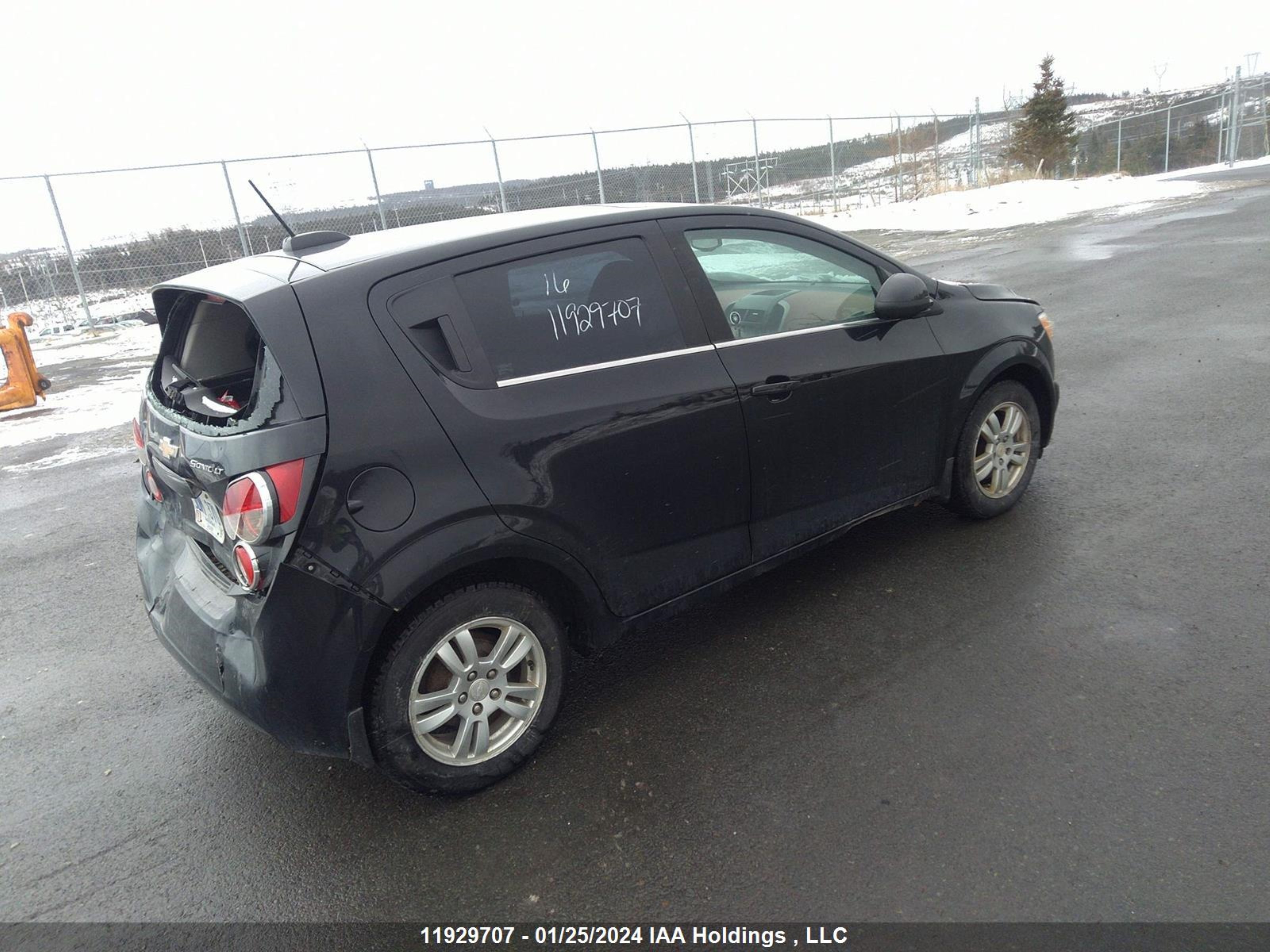 Photo 3 VIN: 1G1JC6SH5G4145080 - CHEVROLET SONIC 