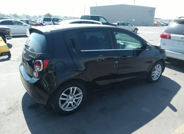 Photo 3 VIN: 1G1JC6SH6C4151187 - CHEVROLET SONIC 