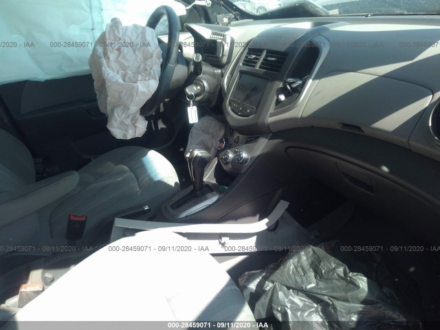 Photo 4 VIN: 1G1JC6SH6D4245572 - CHEVROLET SONIC 