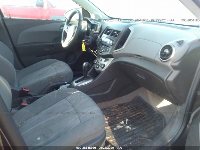 Photo 4 VIN: 1G1JC6SH6F4208475 - CHEVROLET SONIC 