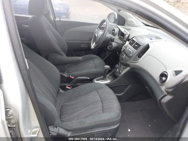 Photo 4 VIN: 1G1JC6SH7C4119509 - CHEVROLET SONIC 