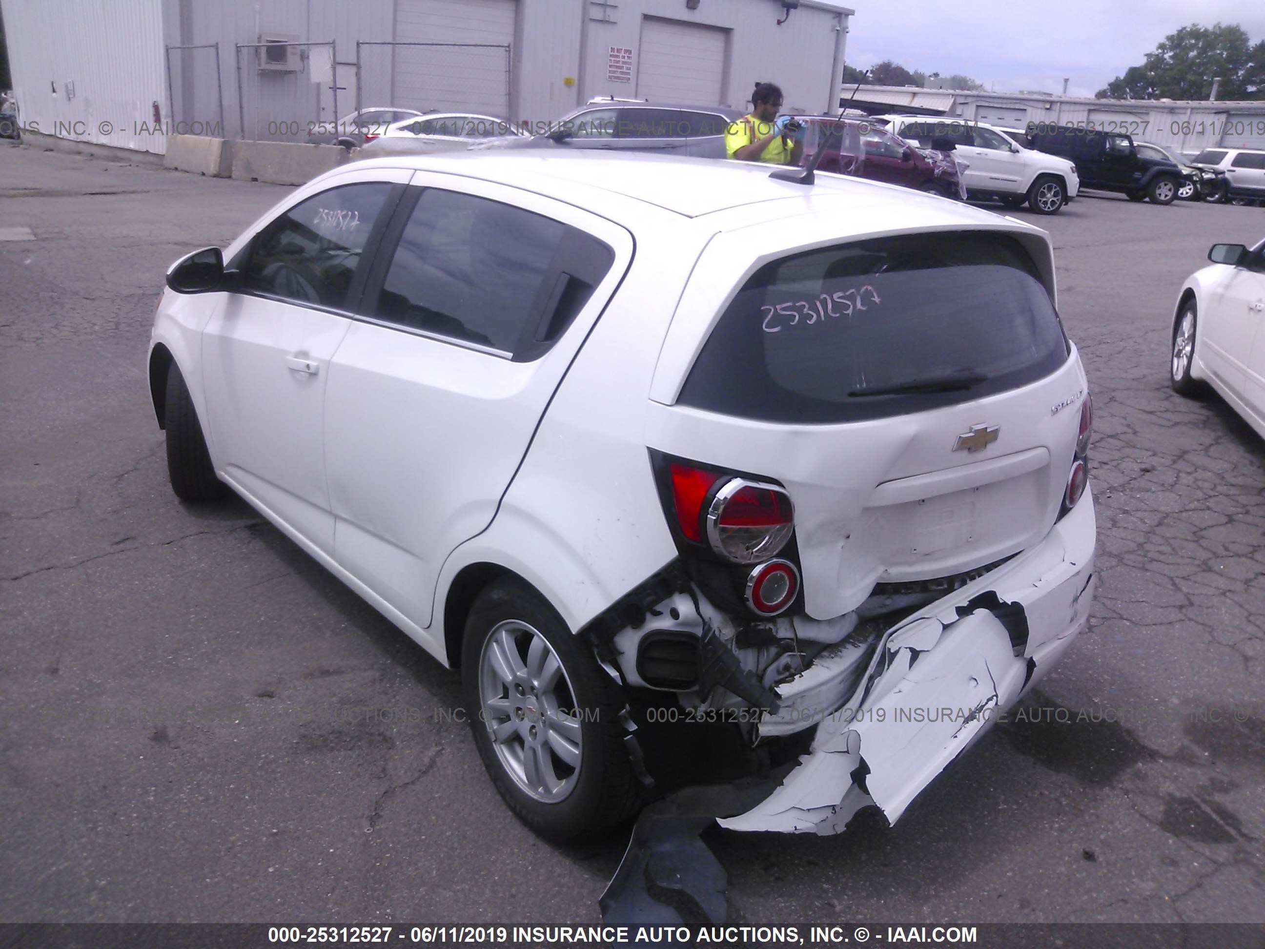 Photo 2 VIN: 1G1JC6SH7C4146628 - CHEVROLET SONIC 