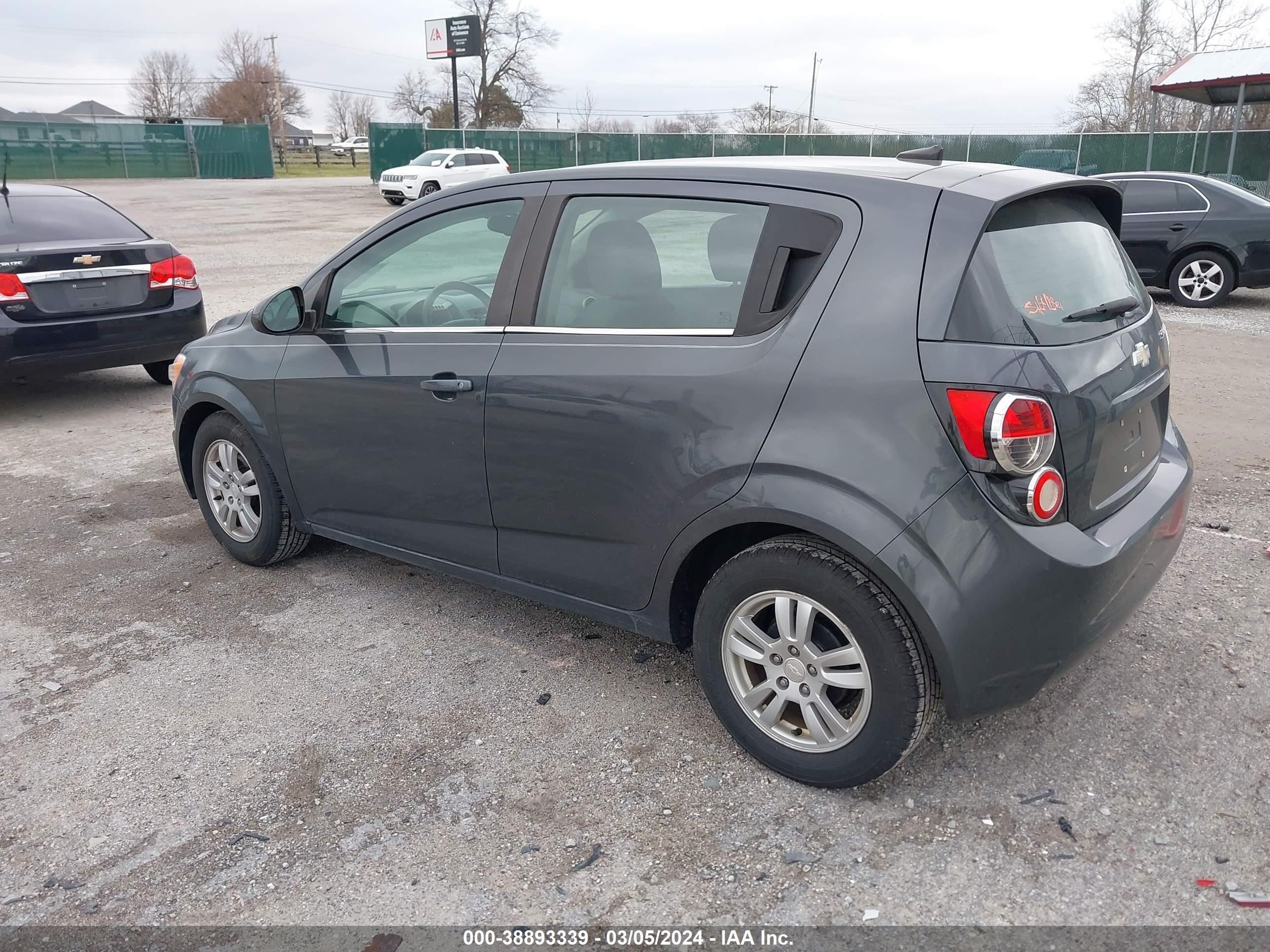 Photo 2 VIN: 1G1JC6SH7C4219609 - CHEVROLET SONIC 