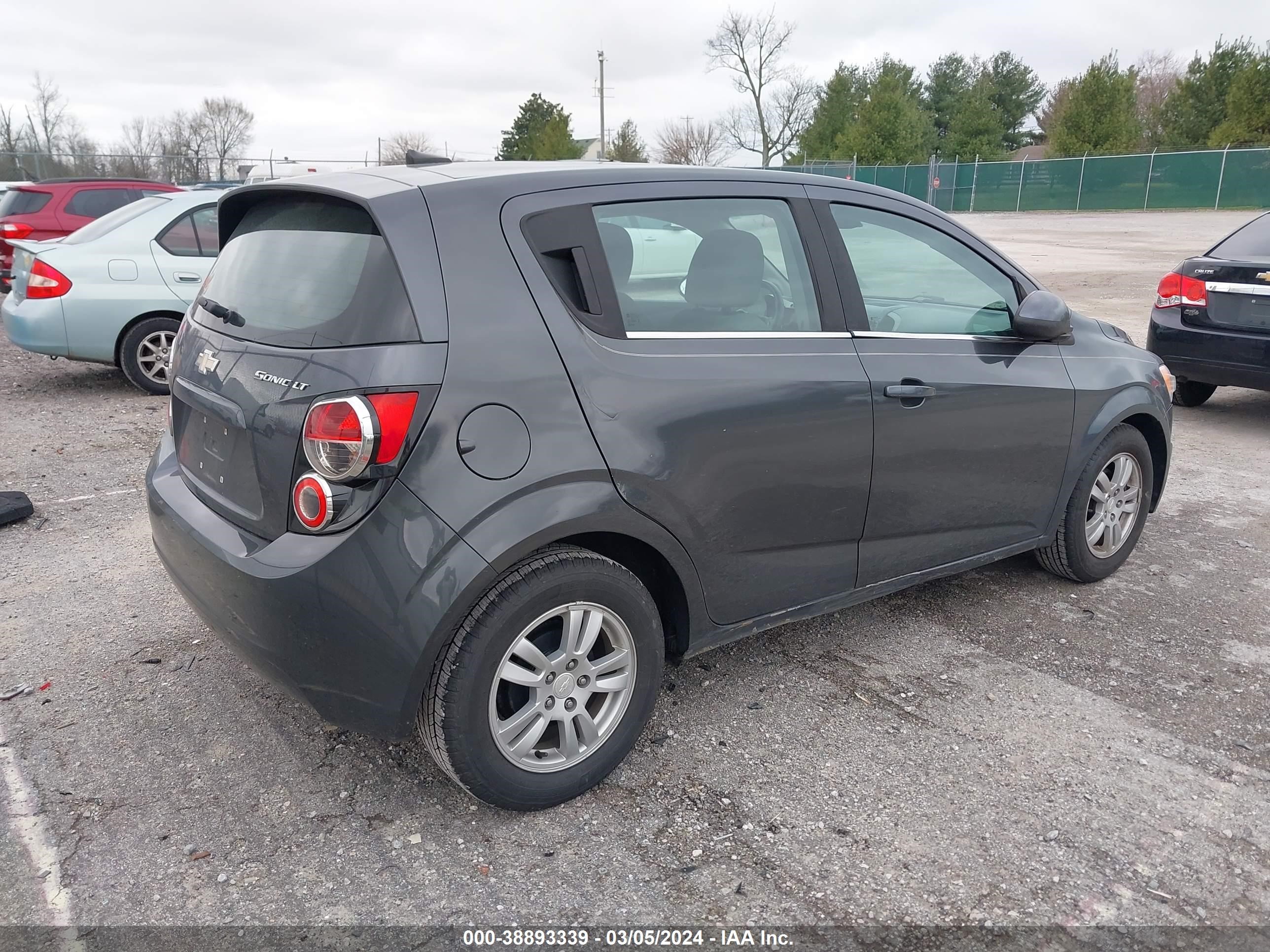 Photo 3 VIN: 1G1JC6SH7C4219609 - CHEVROLET SONIC 