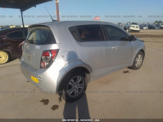 Photo 3 VIN: 1G1JC6SH7E4106214 - CHEVROLET SONIC 