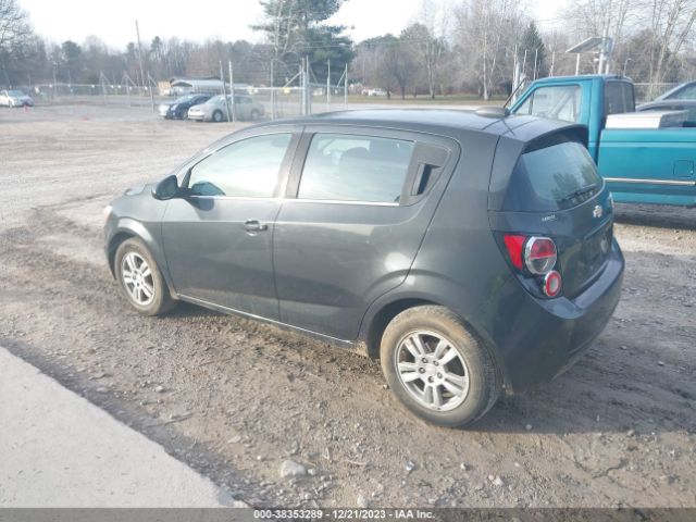 Photo 2 VIN: 1G1JC6SH7F4134743 - CHEVROLET SONIC 