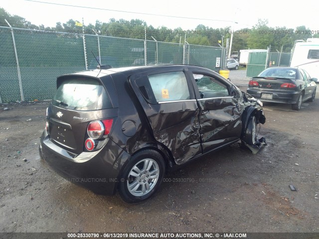 Photo 3 VIN: 1G1JC6SH7F4183666 - CHEVROLET SONIC 