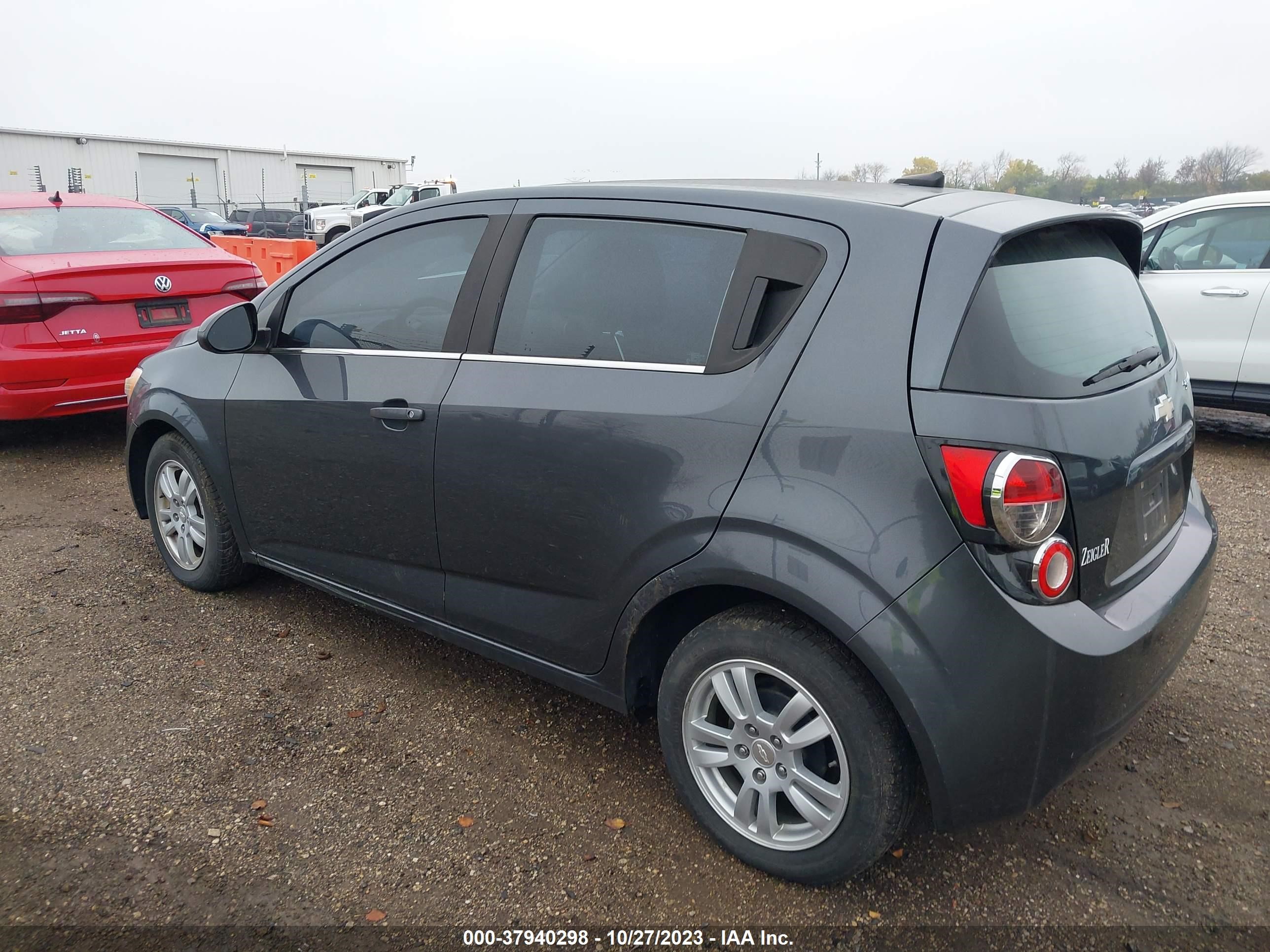 Photo 2 VIN: 1G1JC6SH8C4213169 - CHEVROLET SONIC 