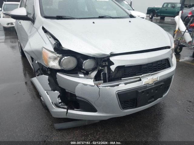 Photo 5 VIN: 1G1JC6SH8D4221337 - CHEVROLET SONIC 