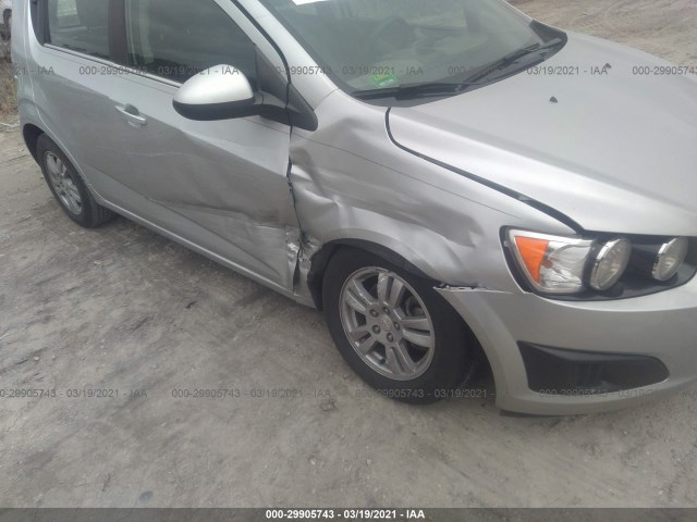 Photo 5 VIN: 1G1JC6SH8E4137908 - CHEVROLET SONIC 