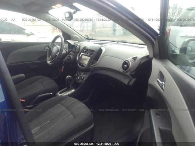 Photo 4 VIN: 1G1JC6SH8E4224577 - CHEVROLET SONIC 