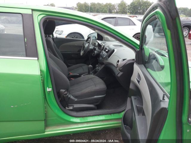 Photo 4 VIN: 1G1JC6SH8E4232467 - CHEVROLET SONIC 