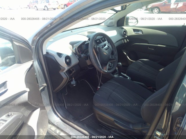 Photo 4 VIN: 1G1JC6SH9C4226772 - CHEVROLET SONIC 