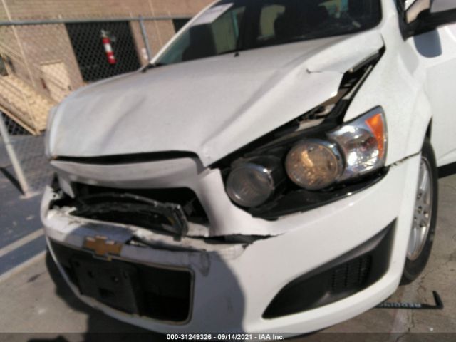 Photo 5 VIN: 1G1JC6SH9D4182984 - CHEVROLET SONIC 