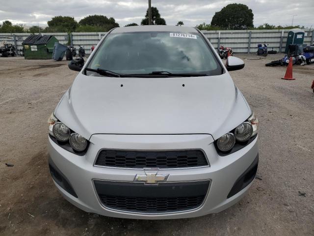 Photo 4 VIN: 1G1JC6SH9F4204517 - CHEVROLET SONIC LT 