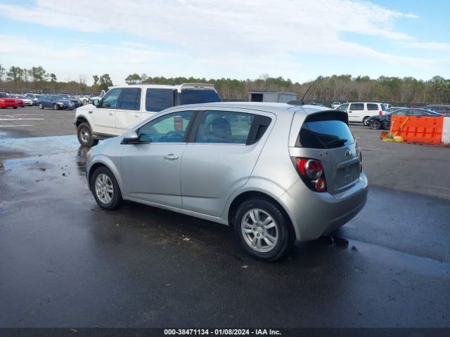 Photo 2 VIN: 1G1JC6SH9F4220538 - CHEVROLET SONIC 