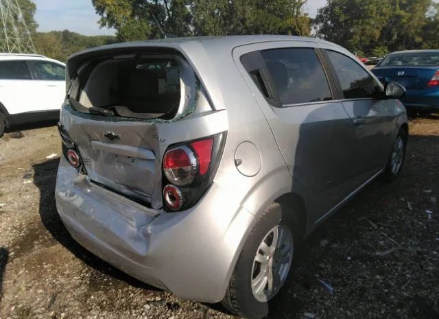 Photo 3 VIN: 1G1JC6SHXC4102087 - CHEVROLET SONIC 